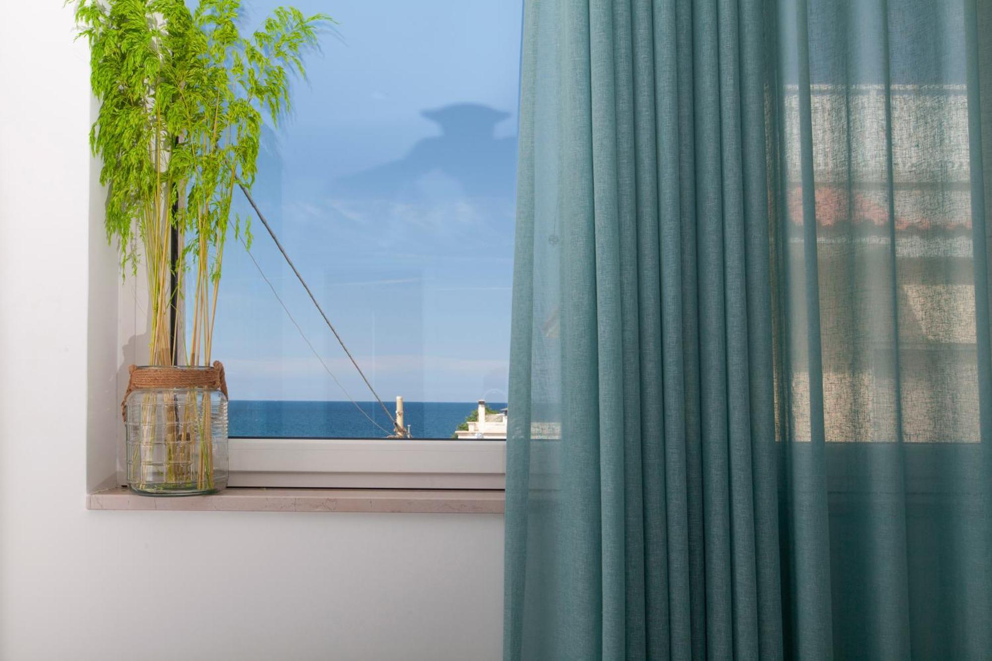 Dimora Nesea Bed & Breakfast Cozze ภายนอก รูปภาพ