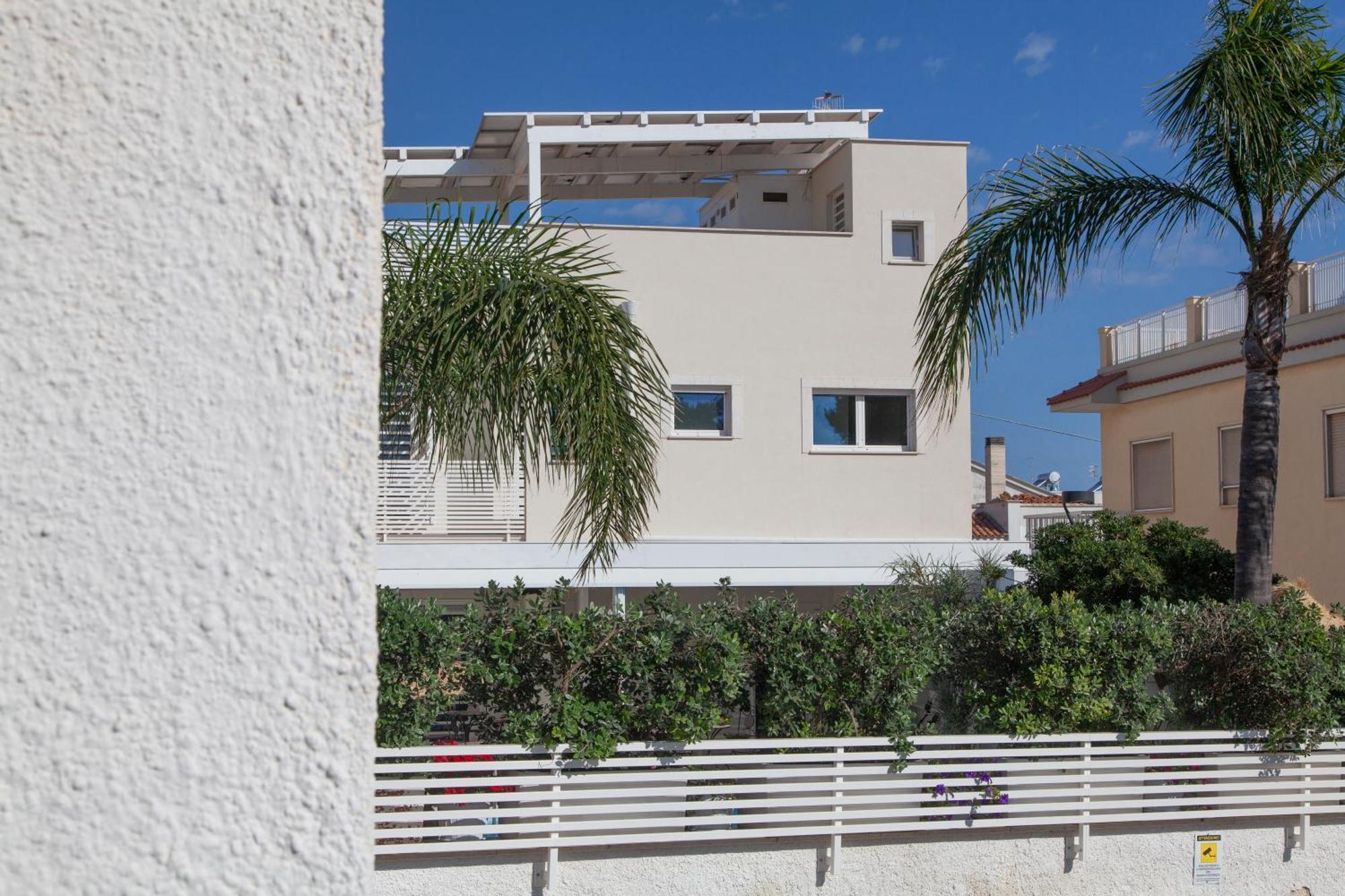 Dimora Nesea Bed & Breakfast Cozze ภายนอก รูปภาพ
